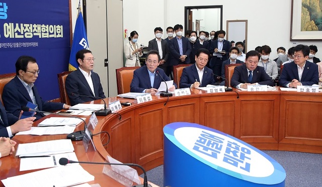 23일 열린 전북·광주·전남 예산정책협의회에서 송하진 도지사가 발언하고 있다. 사진제공= 전북도.