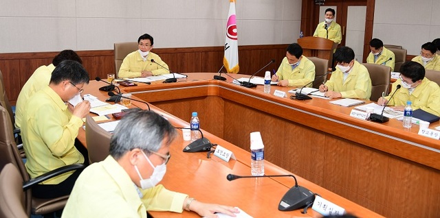 27일 이환주 남원시장이 ‘시정소통의 날’에서 철저한 상수도 관리를 통해 시민들에게 깨끗한 물을 공급하라고 지시했다.