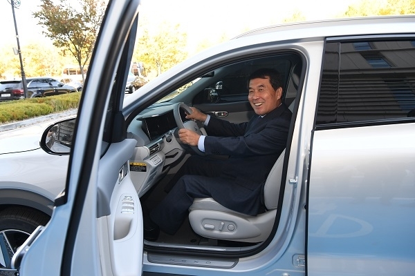 완주군이 관용으로 구입한 넥소 수소전기차.