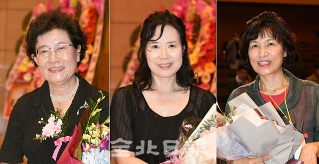 (왼쪽부터) '찾아드리는 상' 이소애, 대상(시) 이은원, 본상(수필) 박미림 수상자. 오세림 기자