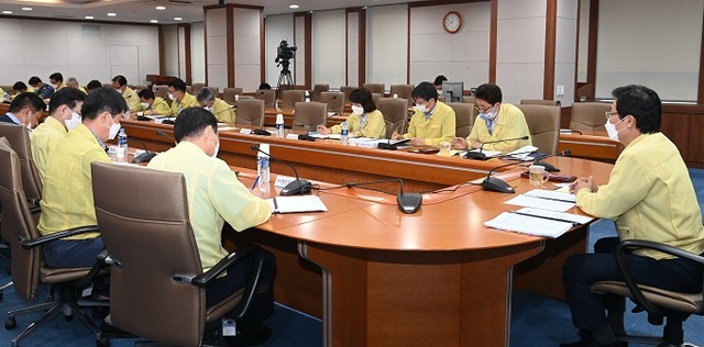 24일 남원시청에서 이환주 시장이 ‘시정소통의 날’에서 각종 재난에 철저한 대응을 촉구했다.