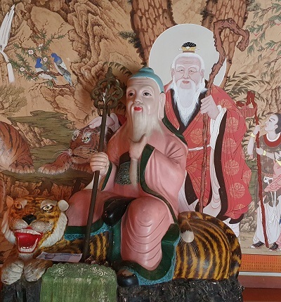 호랑이를 타고 앉은 산신, 불교와 토속 신앙을 잇는 가교이다.