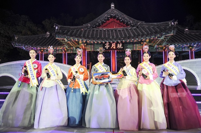 지난해 열린 춘향선발대회 수상자들.