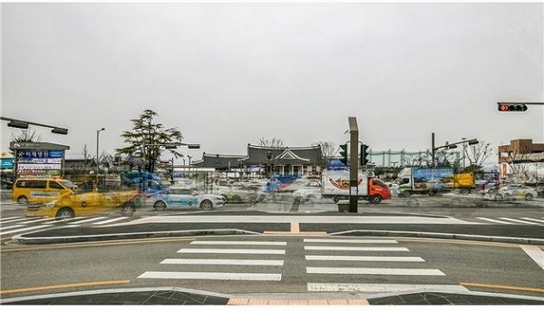 박영삼 사진작가 작품 '전주역'