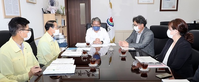 지난 10일 정읍시청 재난안전상황실에서 열린 ‘한빛원전 사고 대비 행동 조치 매뉴얼 용역’ 최종보고회 모습.