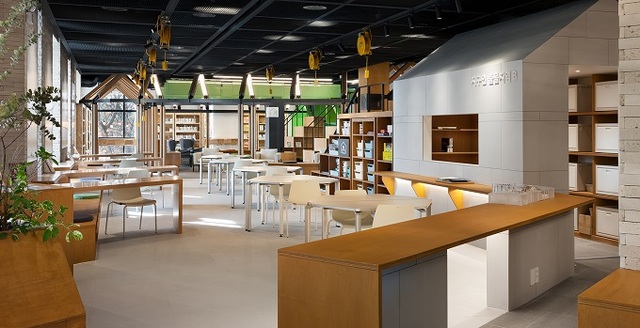 전주시립도서관에 조성된 청소년 전용공간 ‘우주로 1216’.