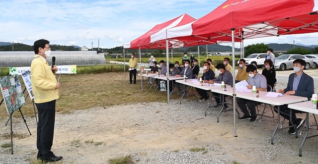 이환주 남원시장이 지난 23일 2차(현장)평가 당시 브리핑하는 모습. 사진=남원시 제공