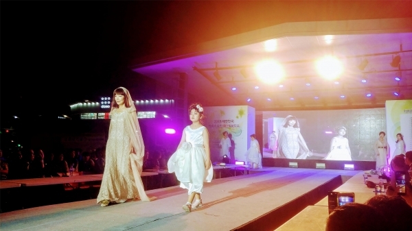 아러스나인 패션쇼