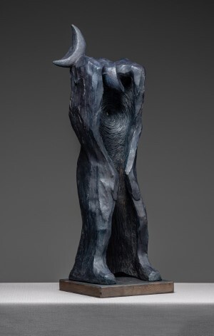 미술가 : 소찬섭 / 작품명 : 빈자리 / 재료 : 테라코타 위에 채색 / 규 격 : 30×22×88cm / 제작년도 : 2009