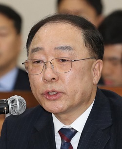 홍남기 경제부총리 겸 기획재정부 장관