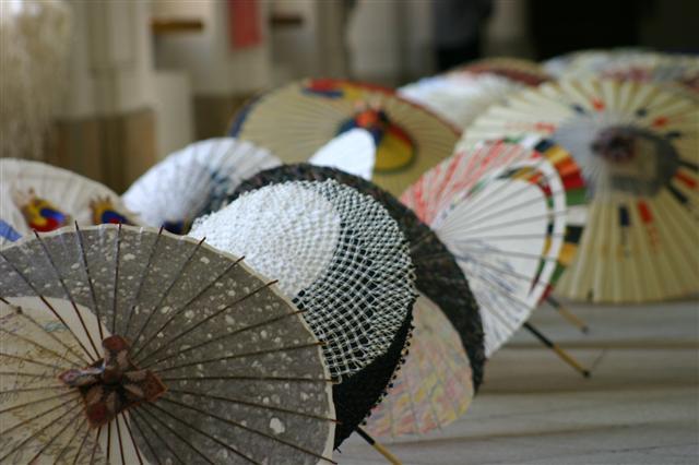 ▲ 지난 2010년 러시아 상트페테르부르크에서 선보인 전주 한지.