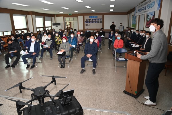 3일 남원시 주생면행정복지센터에서는 한국국토정보공사(LX) 드론활용센터 구축사업과 관련한 주민설명회가 열렸다. /사진제공=남원시
