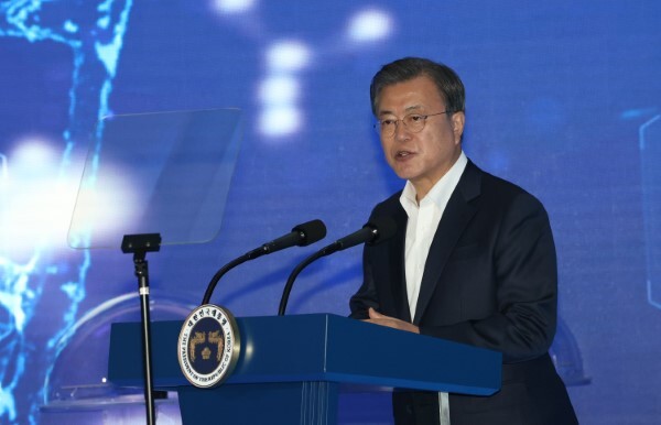 문재인 대통령이 18일 오전 인천 연수구 송도캠퍼스에서 열린 바이오산업 행사에서 발언하고 있다. /사진=연합뉴스