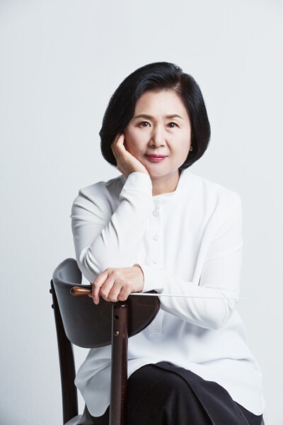 김경희 예술감독 겸 전주시향 상임지휘자(숙명여대 음대교수)