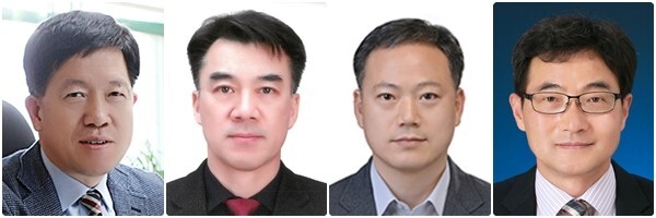 왼쪽부터 이옥세 전주상업 정보고 행정실장, 전현규 시설과 시설 기획담당, 최원창 정읍교육청 행정지원과장, 심환무 시설과 교육시설1담당