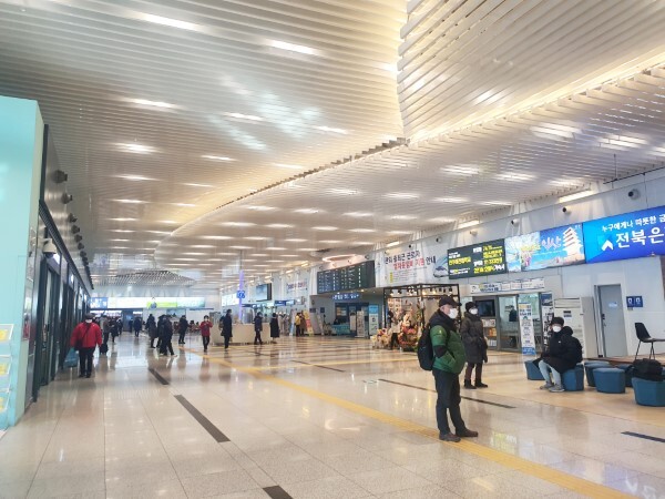 신규 준공된 익산역 맞이방