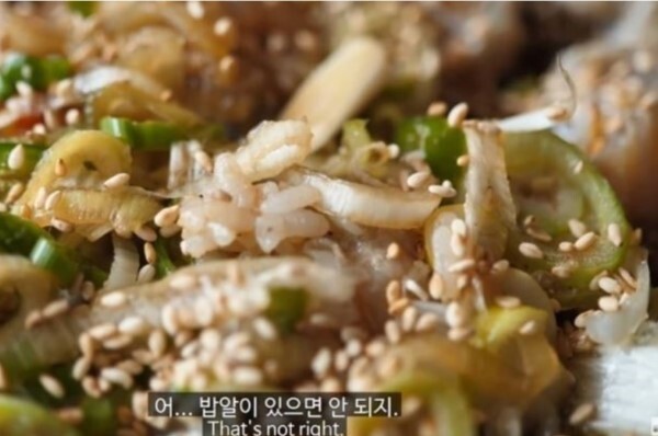 유튜버가 올린 간장게장집 허위고발 영상의 한 장면