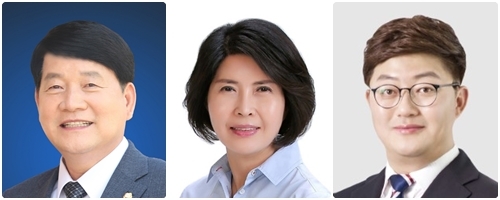 왼쪽부터 강동화 의장, 이미숙 부의장, 송영진 문화경제위원회 부위원장