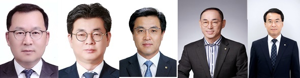 왼쪽부터 이봉남 부행장, 이승국 부행장, 김성철 부행장, 박종춘 본부장, 김경진 본부장