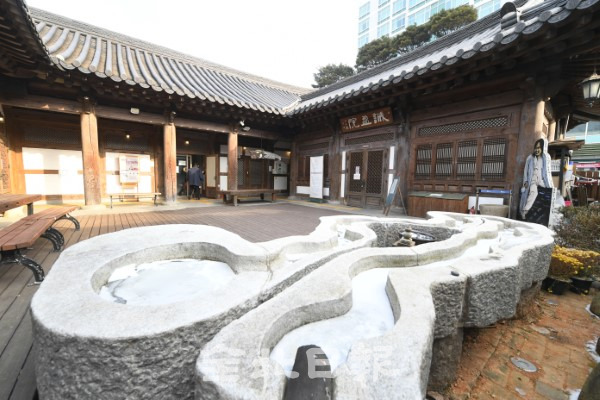 전주 한옥마을에 자리한 전주전통술박물관 내부 전경 /오세림 기자