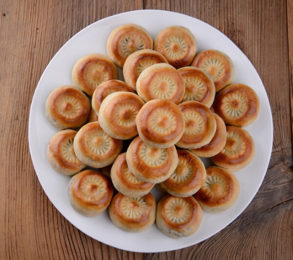 경주의 명물이자 대표적인 먹을거리로 꼽히는 황남빵.