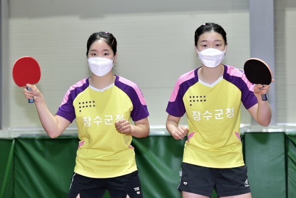 유주화(왼쪽) 선수와 유민지 선수