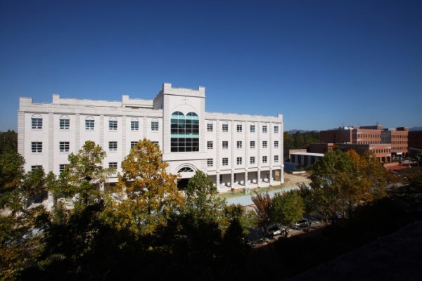 전북대학교 도서관 전경.