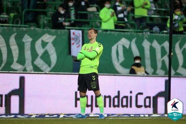 16일 전북 전주월드컵경기장에서 열린 2021 K리그1 전북 현대 모터스와 대구FC의 경기. 전북 일류첸코가 골을 넣고 세리머니를 하고 있다. /사진=연합뉴스