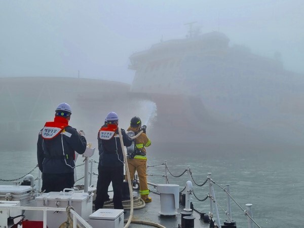 25일 군산해경이 민관군 합동으로 수난대비 기본훈련을 실시하고 있는 모습.