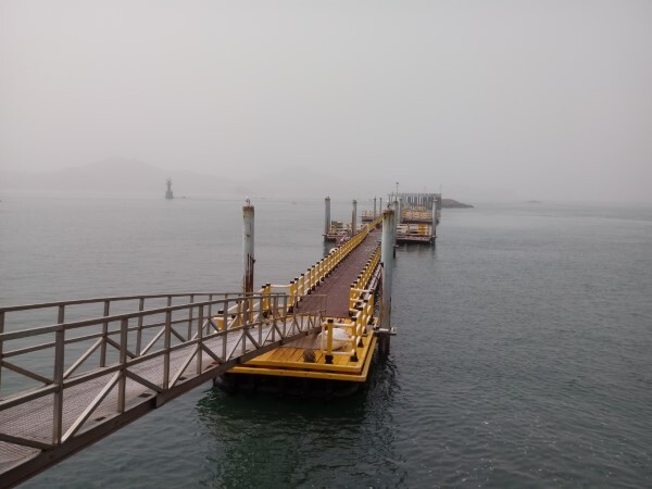 지난 2018년 완공 후 수년간 방치되고 있는 군산 장자도 해양낚시공원.