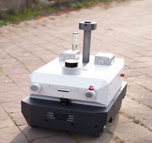 팔복동 산단 공기를 측정하는 자율주행 로봇.