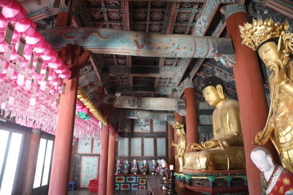 고창 선운사 영산전 내부