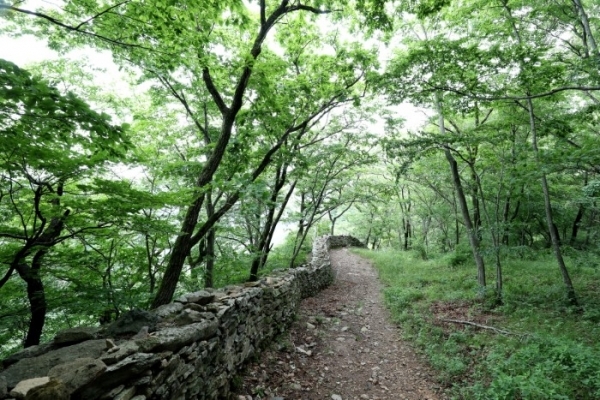 무주 적상산성.