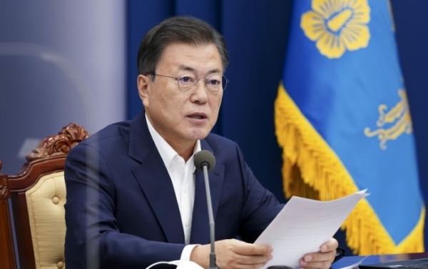 문재인 대통령이 3일 오후 청와대에서 열린 2차 특별 방역 점검회의에서 발언하고 있다. /사진=연합뉴스