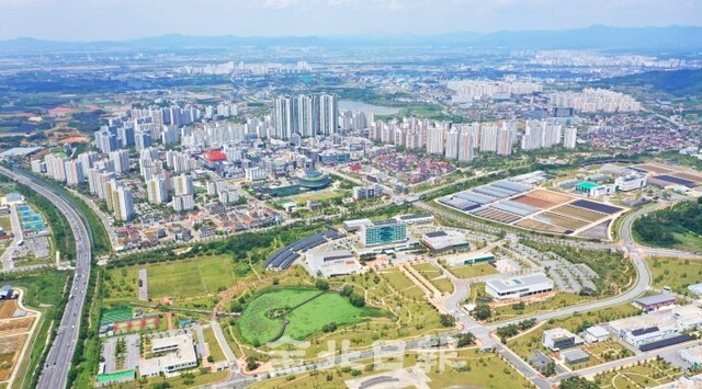 하늘에서 내려다본 전북혁신도시. /오세림 기자