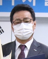 유인탁 사무처장