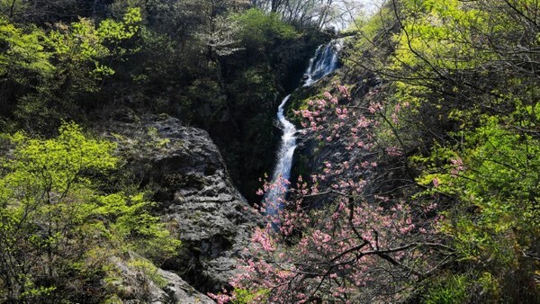 완주군 소양면 대흥리 ‘위봉폭포’ 