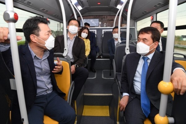 완주군 제1호 관용 수소전기버스 시승식