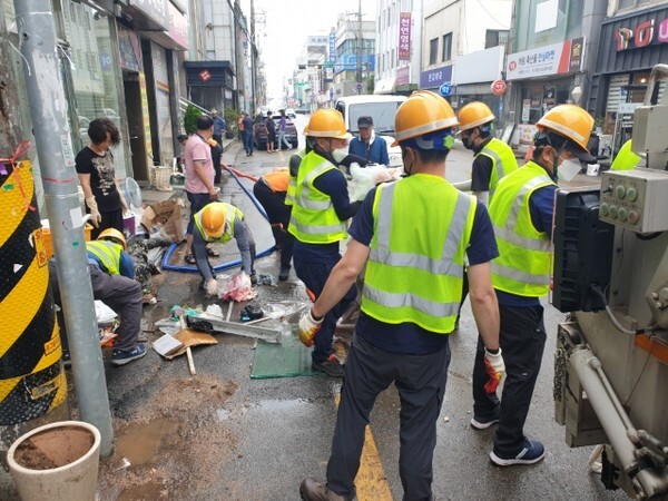 6일 오전 8시 30분께 익산시 중앙로5길 알대 침수 피해 현장 모습