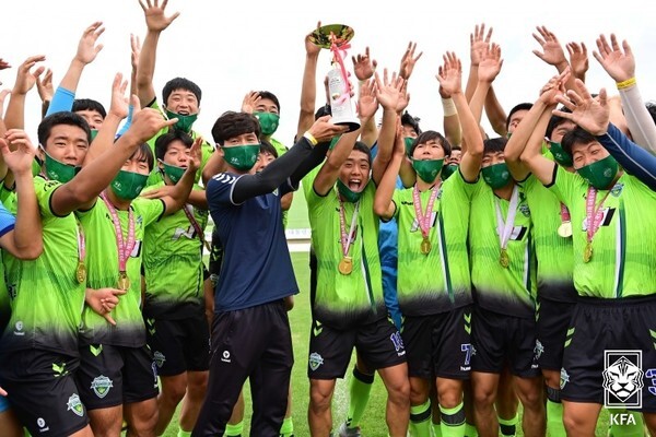 지난해 53회 금배 축구대회 영생고 우승사진 /사진 = 전북일보DB