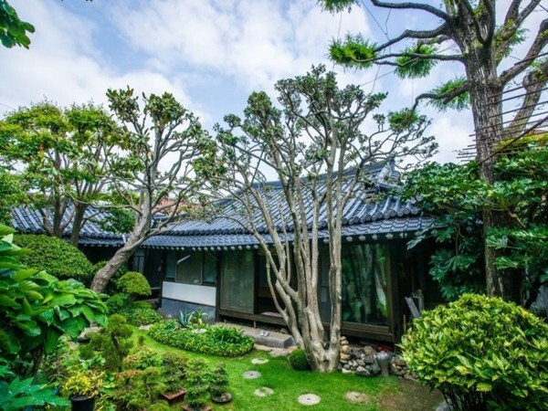 비사벌초사 정원 전경