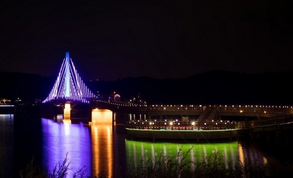 은파호수공원 물빛다리