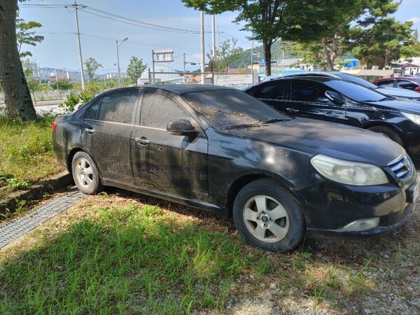 남원 도심 곳곳에 무단으로 방치된 차량