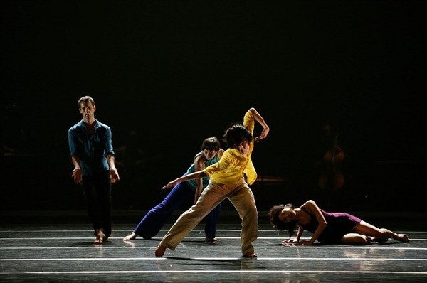 Dance theater of Ireland 작품, parallel horizon 출연 사진