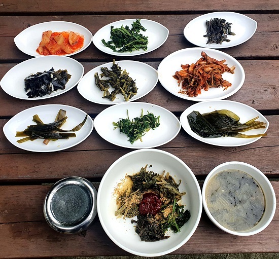 울릉도 산채비빔밥 상차림 /사진 제공 = 나리촌식당