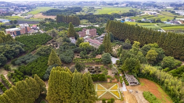 아가페정양원 정원 전경