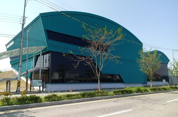 산북동 공룡 및 익룡 발자국 화석산지 보호각