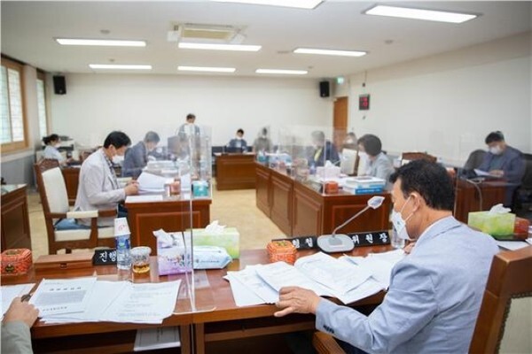 김제시의회 안전개발위원회 활동 모습