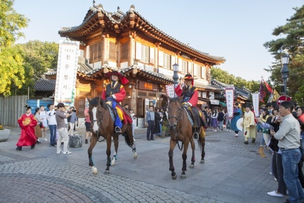지난 2019년 제3회 1593 전주별시 재현행사 모습(유가행렬). /사진 제공 = 전주시