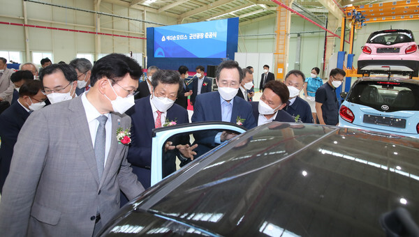 지난 8월 19일 전북 군산형 일자리 에디슨모터스(주) 군산공장이 새만금산업단지 1공구에 준공됐다. /전북도 제공